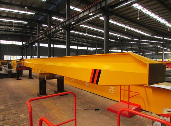 Two sets of bridge cranes sent to Paraguay